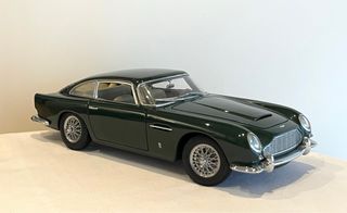 Maqueta Aston Martin DB5 Autoart escala 1:18