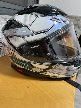 Casco Shoei NXR2 Fortress+ visera fotocromatica.