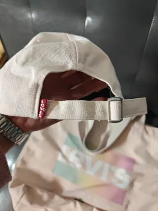 Borsa e cappello Levi's tela