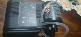 Compressore auto e riparatore pneumatici