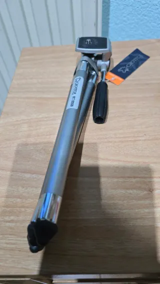 Cámara Canon EOS + Objetivo EF-S 18-55mm