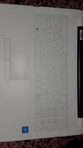 Ordenador portátil HP blanco nuevo sistema SSD WIN