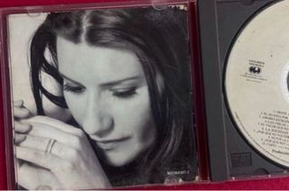 antiguo CD Laura Pausini Autografiado/Dedicado
