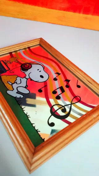 Specchio con Snoopy e note musicali anni 80