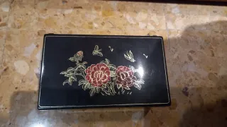 Caja joyero vintage floral negra
