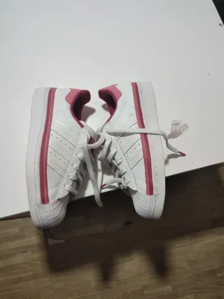 Zapatillas Adidas Blancas y Rosas