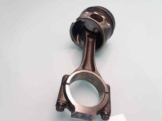 PISTON AUDI A4 BERLINA (8E) 271347