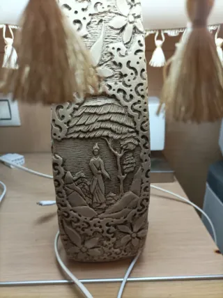 Lámpara de mesa vintage con flecos