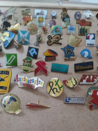Lote 100 pins variados