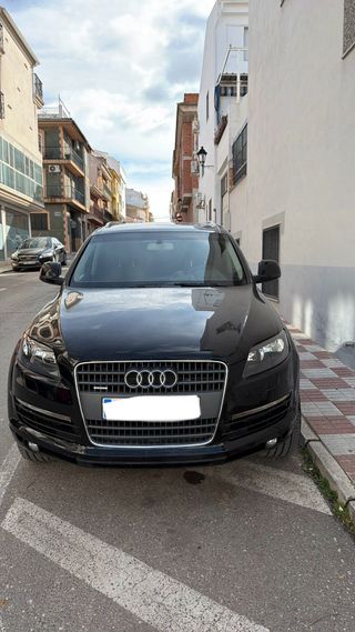Audi Q7 quattro