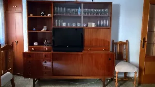 Mueble comedor madera y cristal