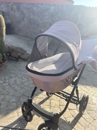 Capazo y chasis de carrito bebé