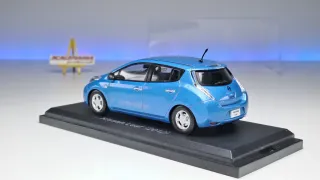 Nissan Leaf 1/43 Hachette Japan