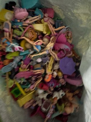 Lote muñecas y accesorios