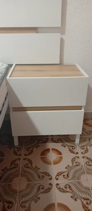 Cabecero, Mesitas, Somier y Colchón en Puertollano