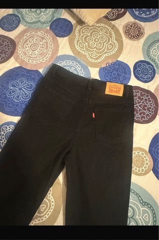 Jeans Levis neri taglia 14 anni