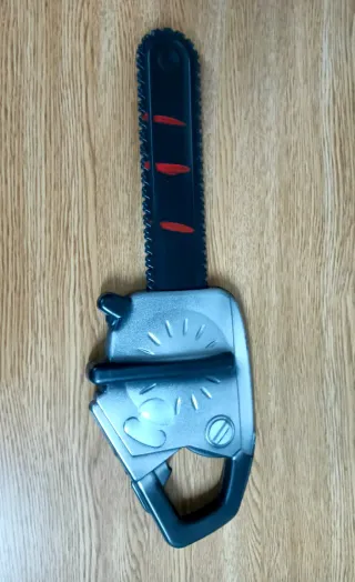 Complementos disfraz niño/a motosierra y catana