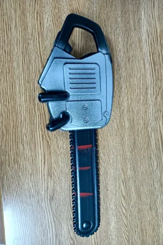 Complementos disfraz niño/a motosierra y catana