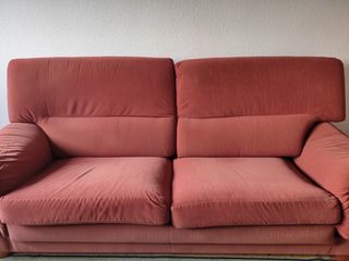 Sofá rosa/rojo de tela
