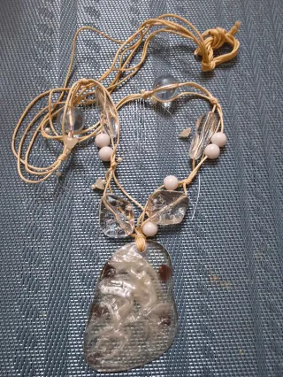 Collar artesanal con colgante