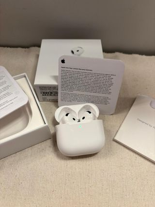 Apple Airpods 4 (ultimo modello) -come NUOVE