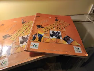 Nuevo español 2000, libro y cuaderno de ejercicios