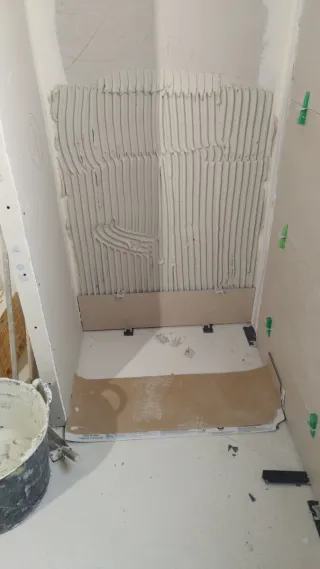 Colocación de azulejos y gres