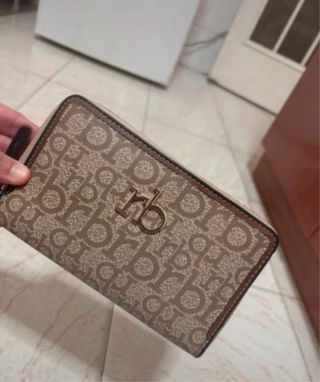 Portafoglio donna con logo RB