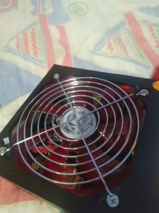 Fuente Alimentación Gaming Negra