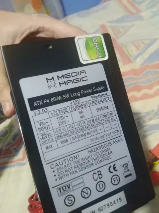 Fuente Alimentación Gaming Negra