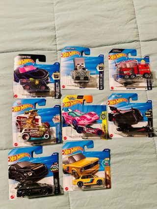 Hot Wheels 6 autos morados y dorados