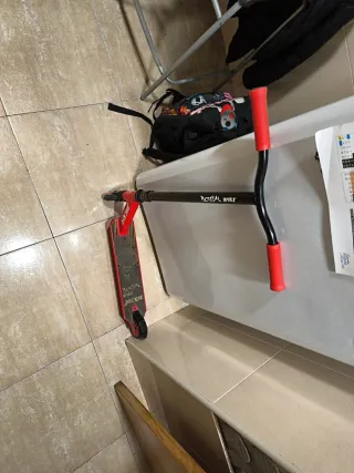 Patinete Bestial Wolf Jackie Rojo