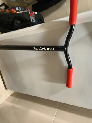 Patinete Bestial Wolf Jackie Rojo