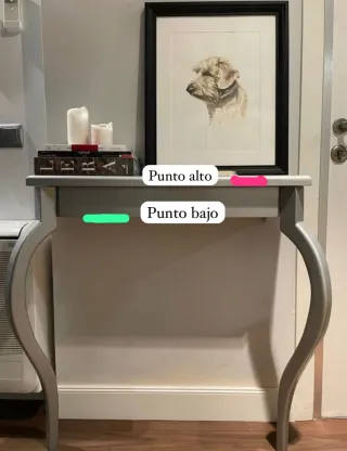 Recibidor plateado de madera