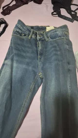 Pantalón vaquero moto chica,