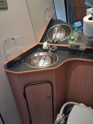 Campervan profesional conversion 6 plazas