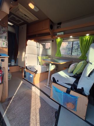 Campervan profesional conversion 6 plazas