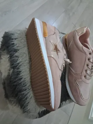 Zapatillas rosas y doradas con estrella