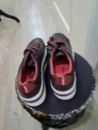 Zapatillas rosas , zapatillas burdeos