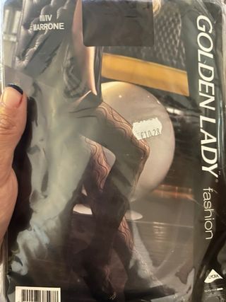 Medias negras con diseño verde