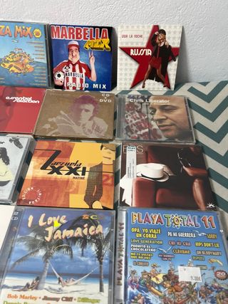 Lote 200 “CDs Precintados lote completo “