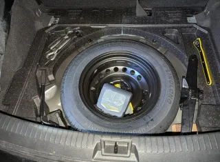 Rueda de repuesto y accesorios