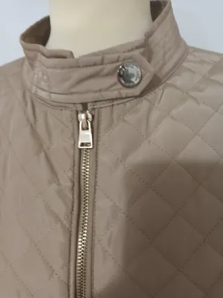 Chaqueta acolchada Michi beige