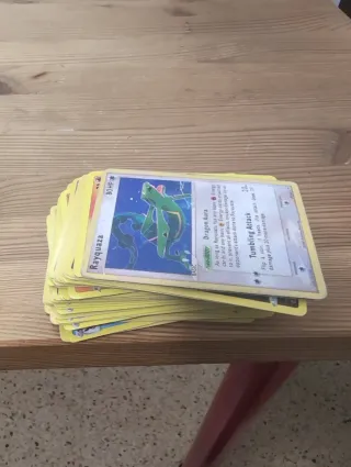Lote de cartas Pokémon (réplicas)