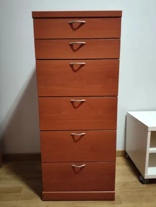 Mesitas de noche y cómoda / sinfonier de madera