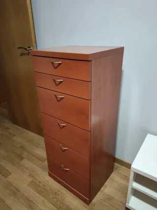 Mesitas de noche y cómoda / sinfonier de madera