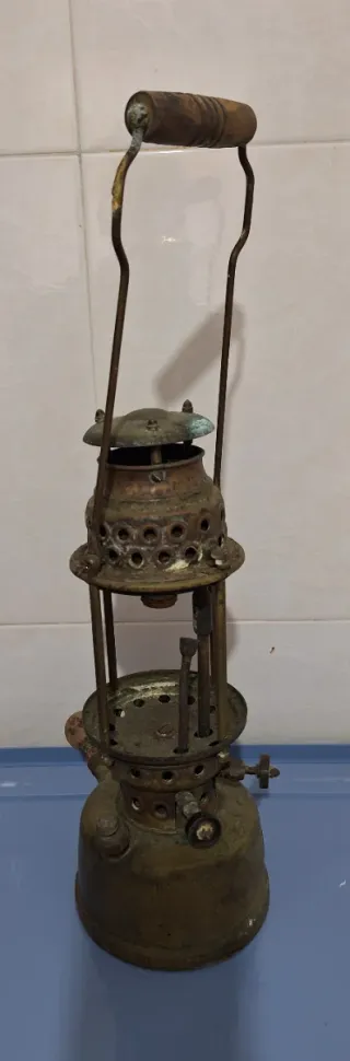 Farol Quinqué Focus Badalona