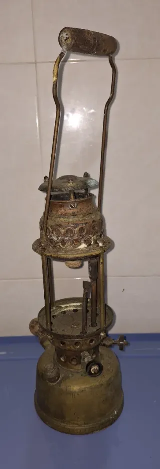 Farol Quinqué Focus Badalona