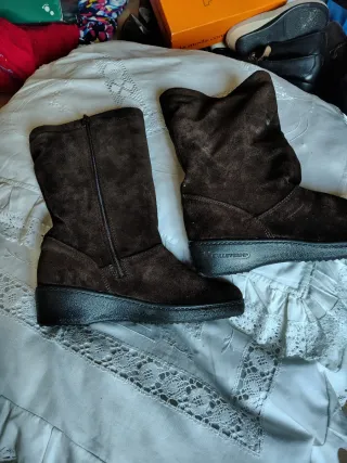 Stivali foderati marroni taglia 37