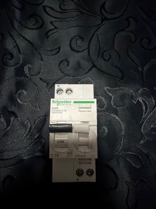 Schneider Electric Acti9 ICV40N C16
